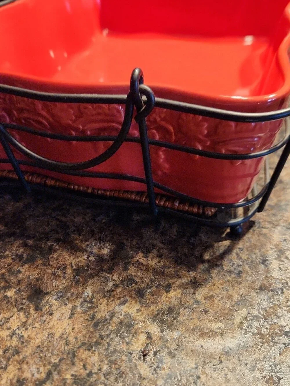Temptations Red Ceramic Tray with Black Metal Rack